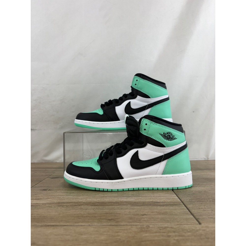 Nike Air Jordan 1 Retro High OG GS Green‎ Glow FD1437-130 Mens 6.5Y Black White